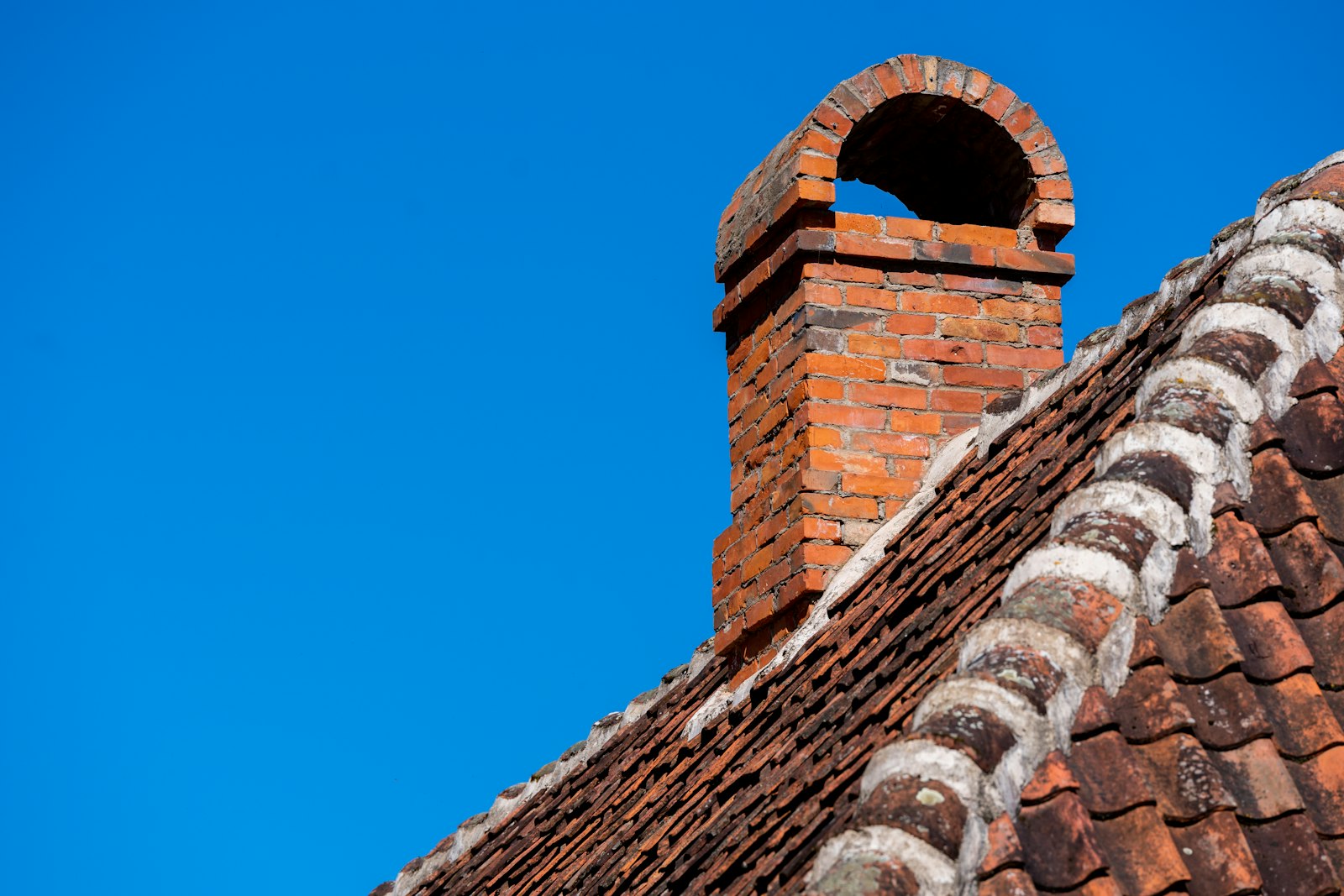 Chimney cap and crown
